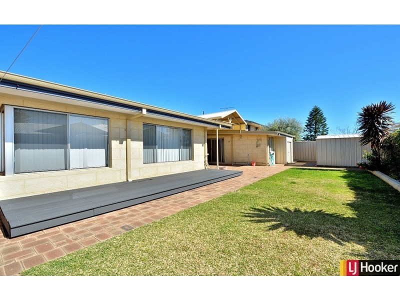 4A Oversby Street, Halls Head WA 6210