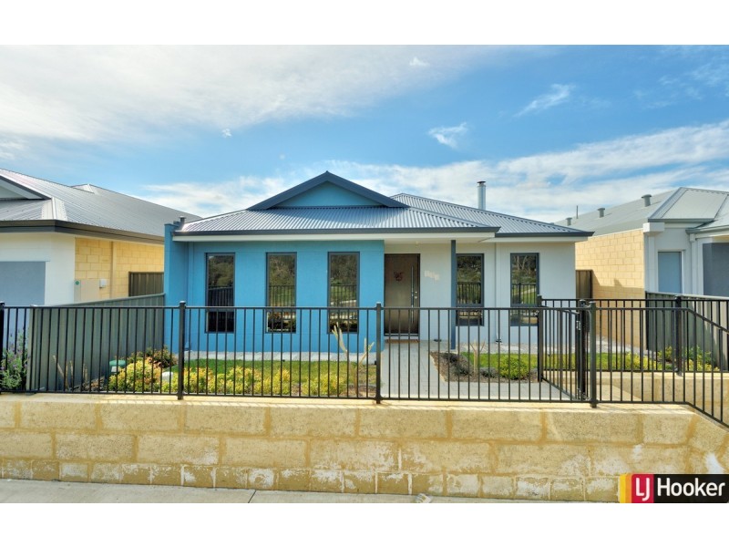 8 Bradley Street, Lakelands WA 6180