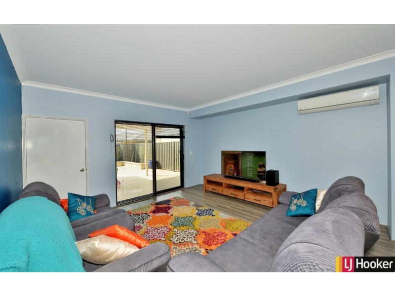 8 Bradley Street, Lakelands WA 6180