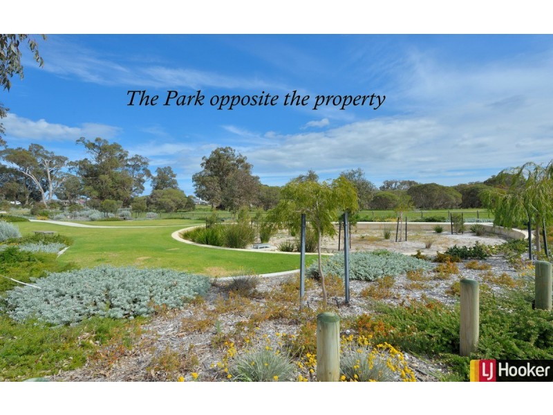 8 Bradley Street, Lakelands WA 6180