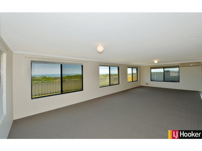 54 Ronsard Drive, San Remo WA 6210