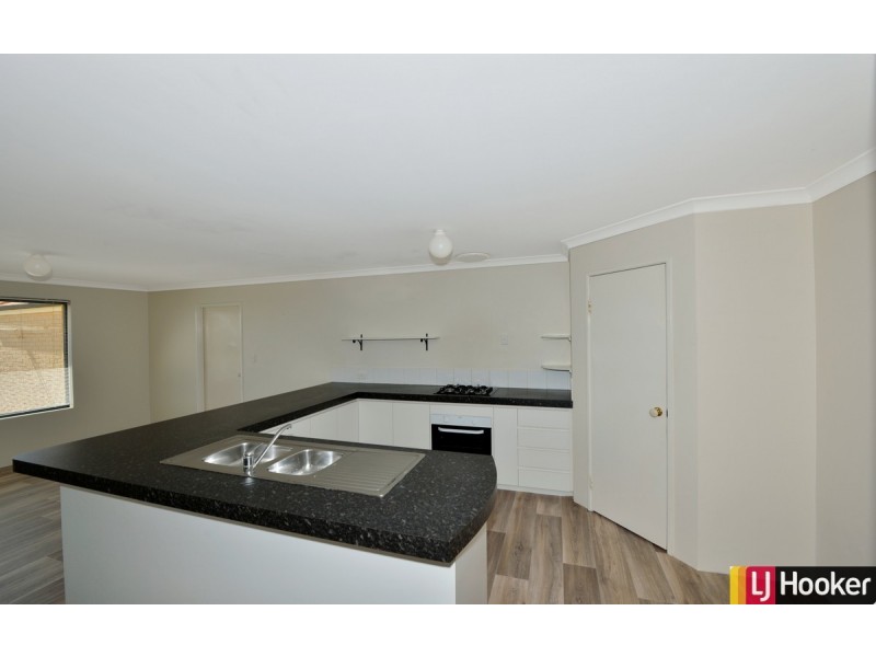 54 Ronsard Drive, San Remo WA 6210