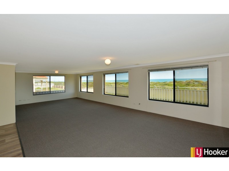 54 Ronsard Drive, San Remo WA 6210