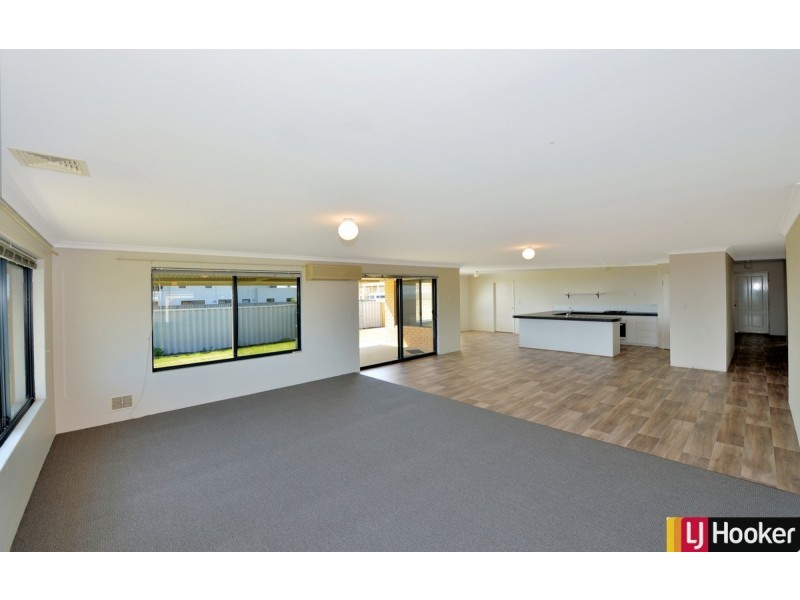 54 Ronsard Drive, San Remo WA 6210