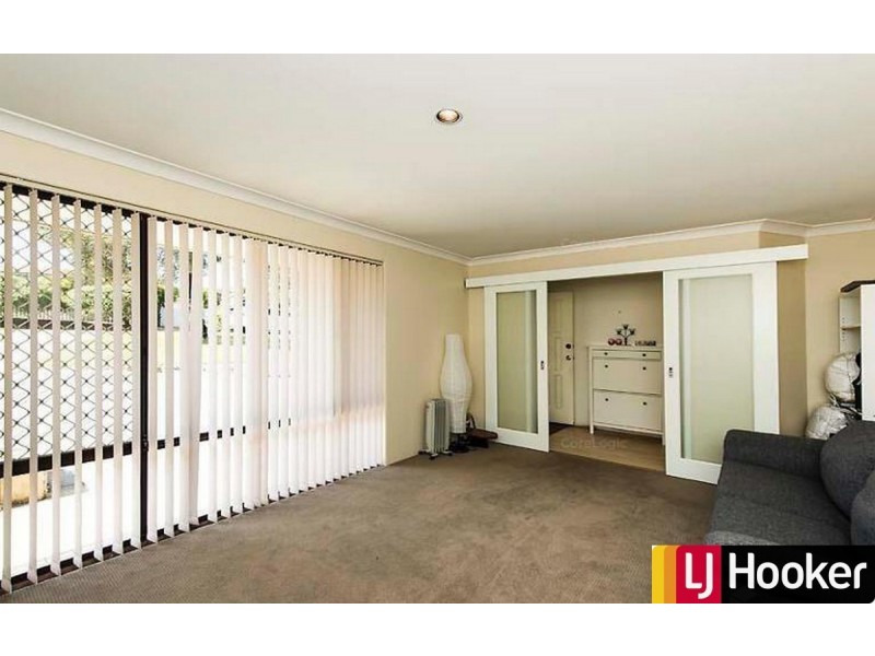 49 Carina Circle, Halls Head WA 6210