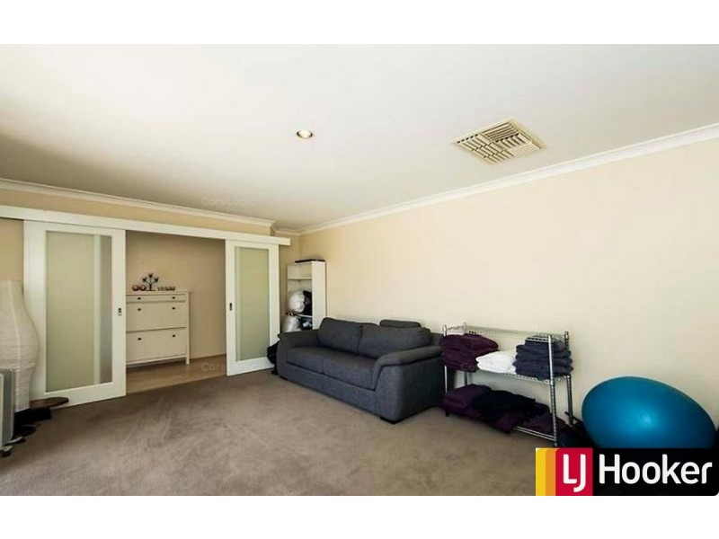 49 Carina Circle, Halls Head WA 6210