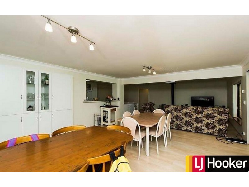 49 Carina Circle, Halls Head WA 6210