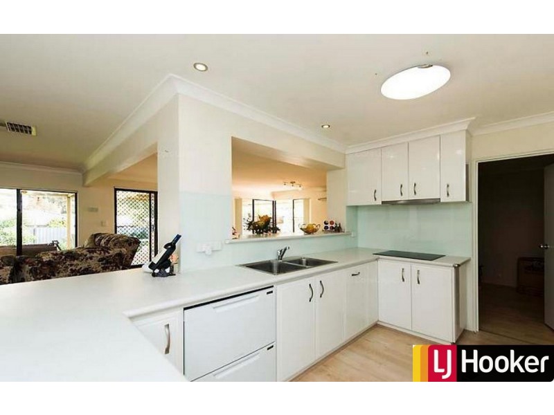 49 Carina Circle, Halls Head WA 6210