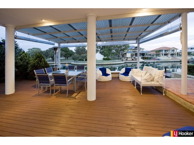 9 Siska Court, Halls Head WA 6210
