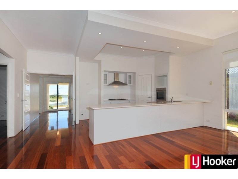 227 Peelwood Parade, Halls Head WA 6210