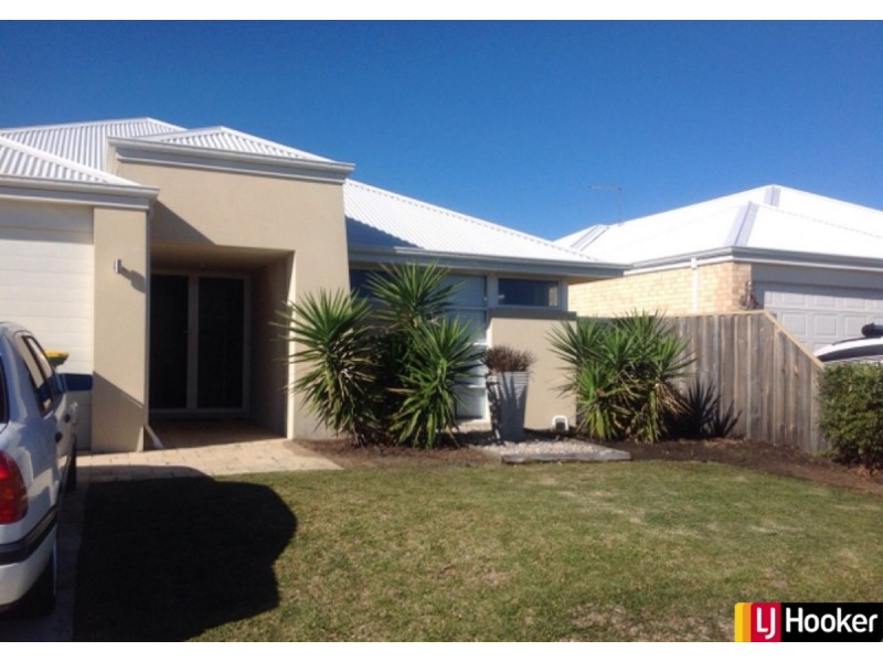 227 Peelwood Parade, Halls Head WA 6210