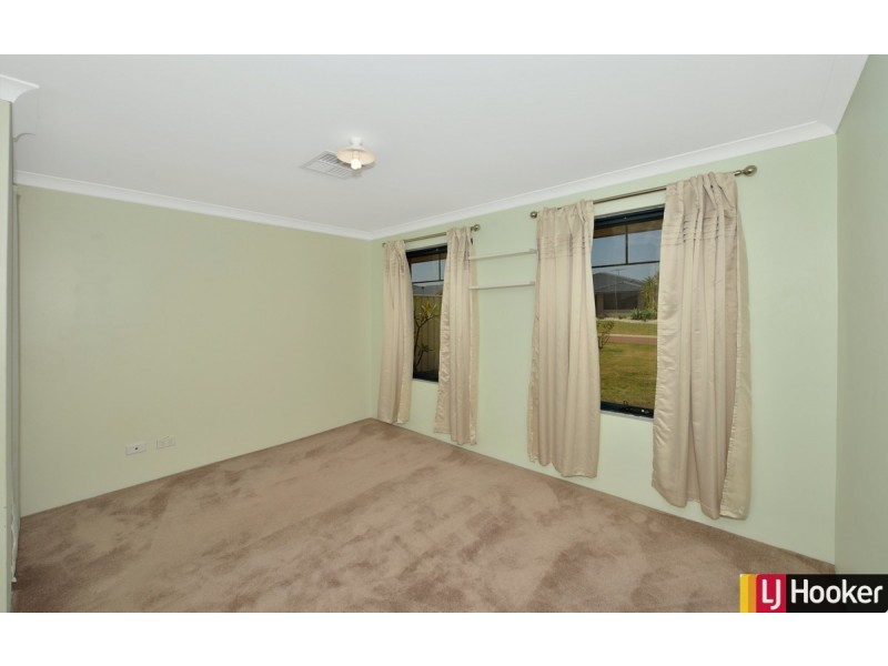 21 Loretta Parkway, Lakelands WA 6180