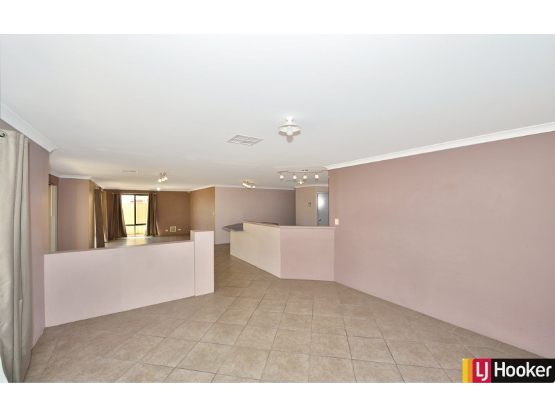 21 Loretta Parkway, Lakelands WA 6180