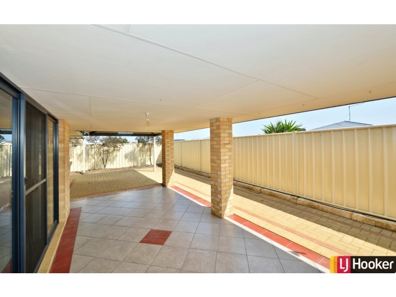 21 Loretta Parkway, Lakelands WA 6180