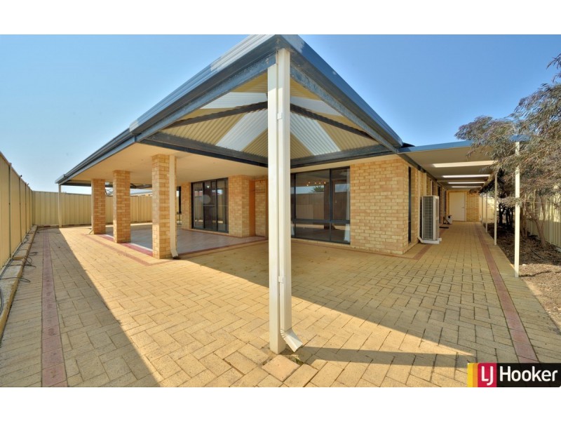 21 Loretta Parkway, Lakelands WA 6180