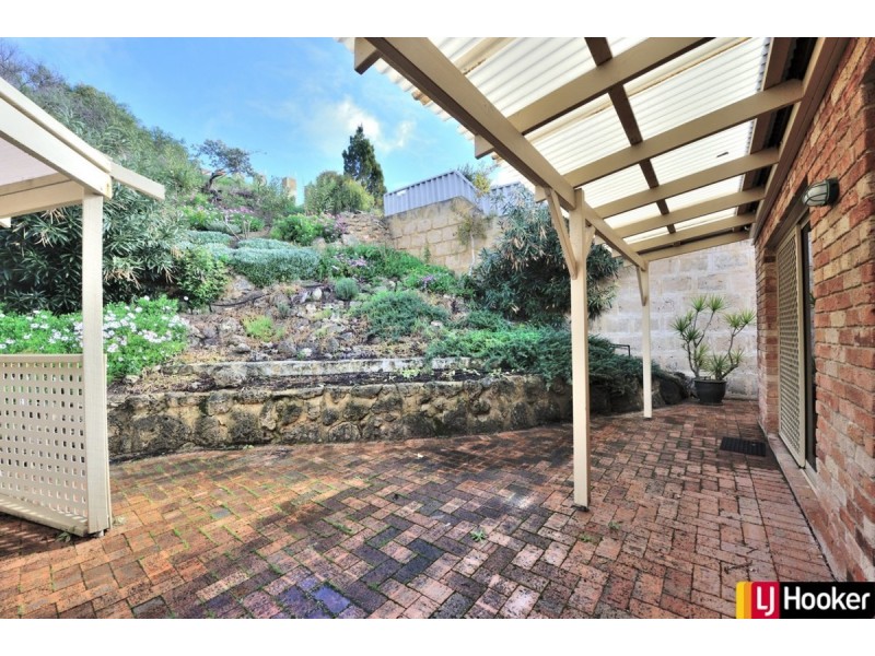 77B Leighton Road, Halls Head WA 6210