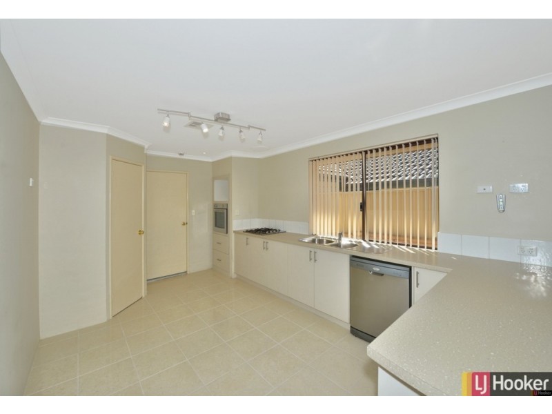 6 Lismore Ridge, Lakelands WA 6180