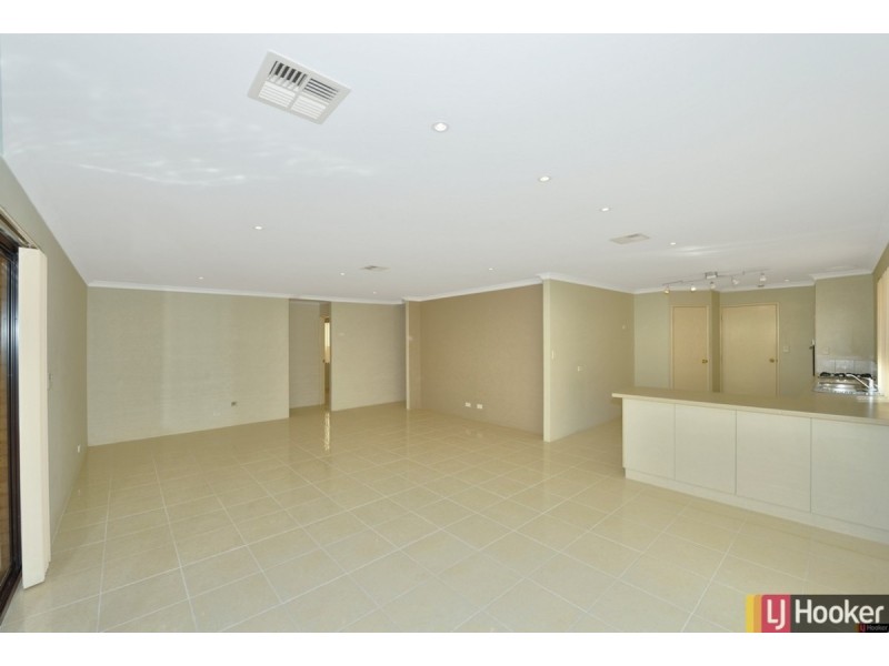 6 Lismore Ridge, Lakelands WA 6180