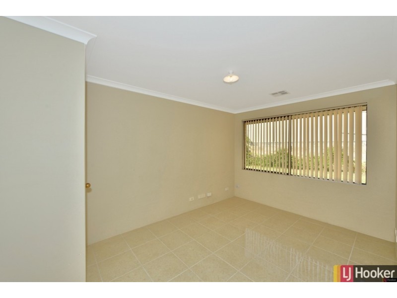 6 Lismore Ridge, Lakelands WA 6180