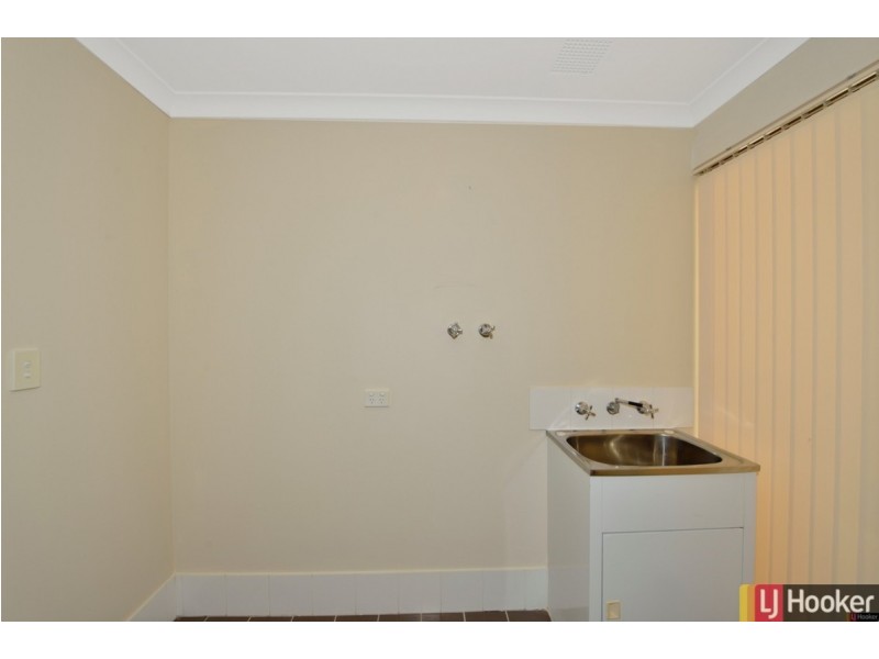 6 Lismore Ridge, Lakelands WA 6180