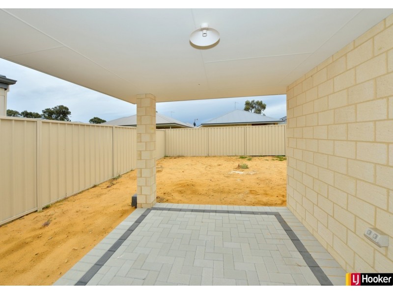 5 Sandals Way, Meadow Springs WA 6210