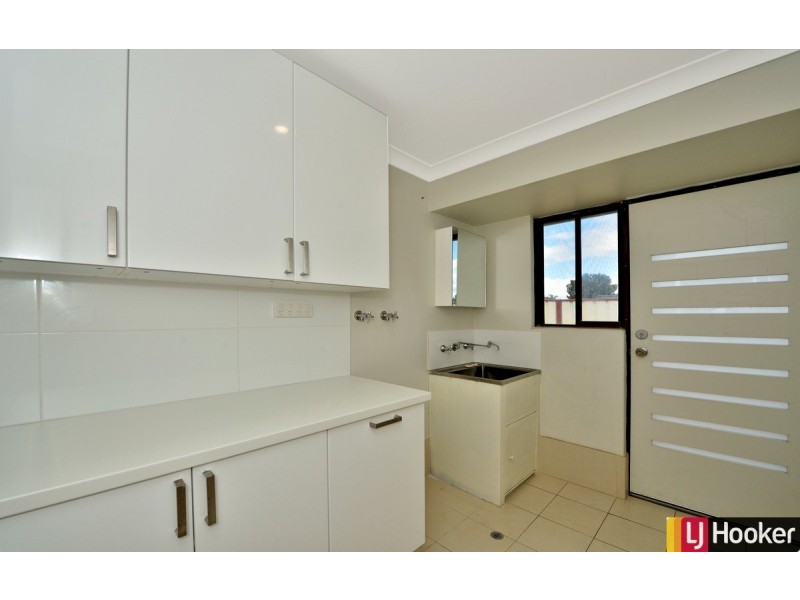 9 Sandalwood Parade, Halls Head WA 6210