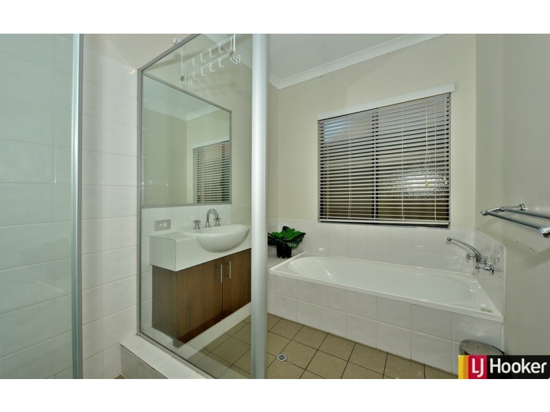 7/6 Valley Road, Halls Head WA 6210