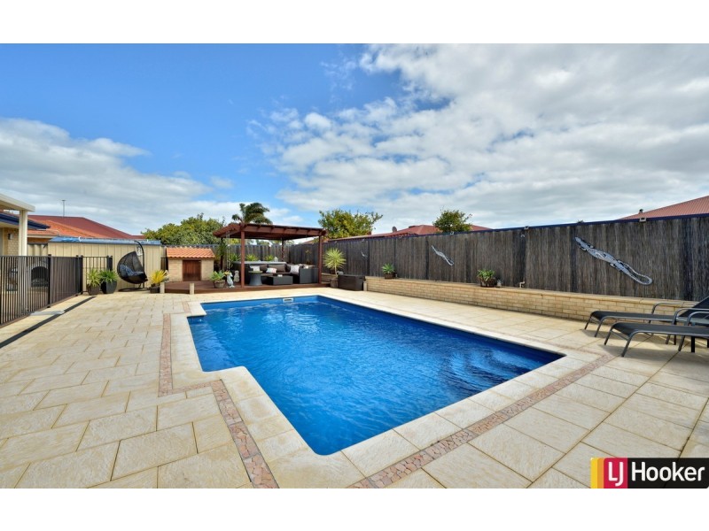56 Montebourg Meander, Port Kennedy WA 6172
