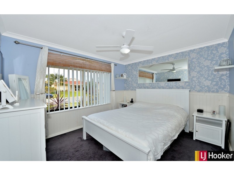 56 Montebourg Meander, Port Kennedy WA 6172