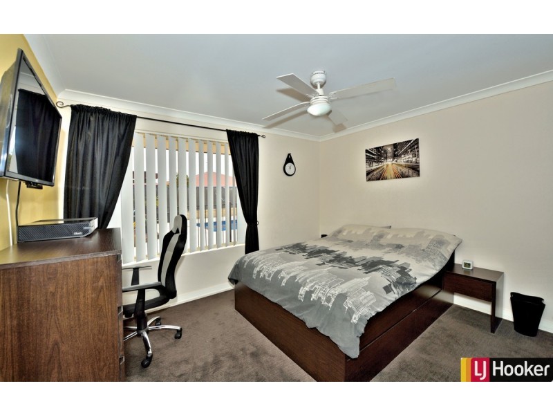 56 Montebourg Meander, Port Kennedy WA 6172