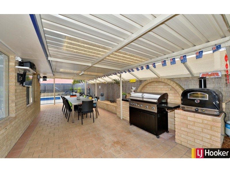 56 Montebourg Meander, Port Kennedy WA 6172