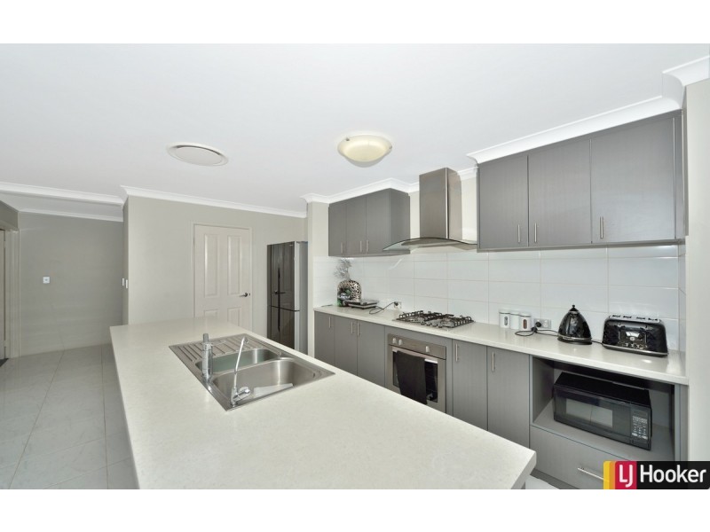 322 Pebble Beach Boulevard, Meadow Springs WA 6210