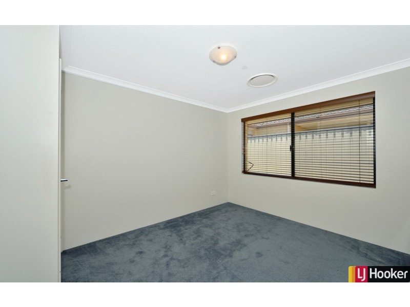 322 Pebble Beach Boulevard, Meadow Springs WA 6210