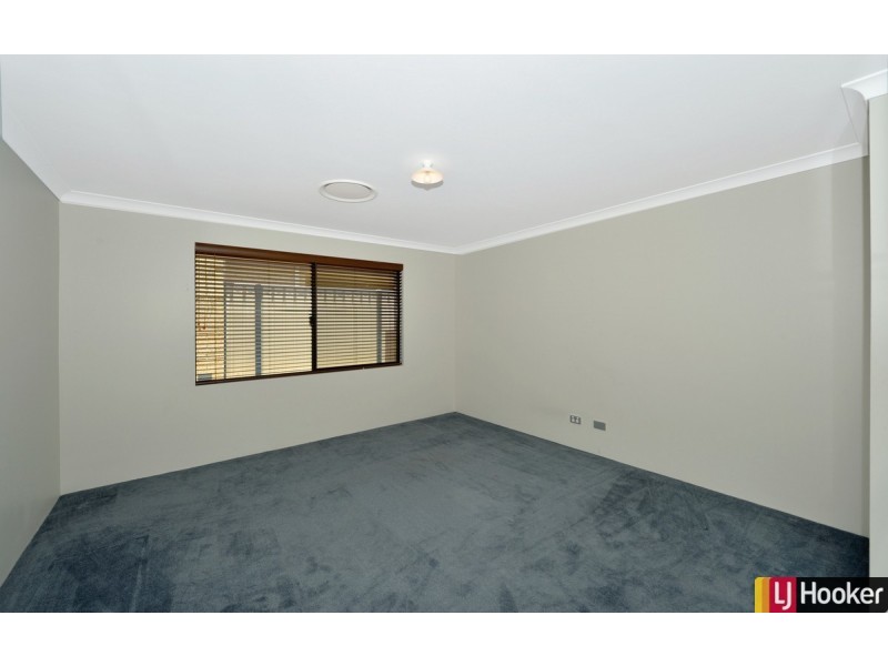 322 Pebble Beach Boulevard, Meadow Springs WA 6210