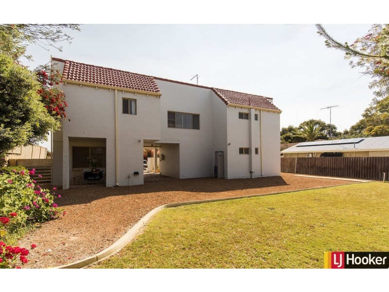 21 Seawind Drive, Silver Sands WA 6210