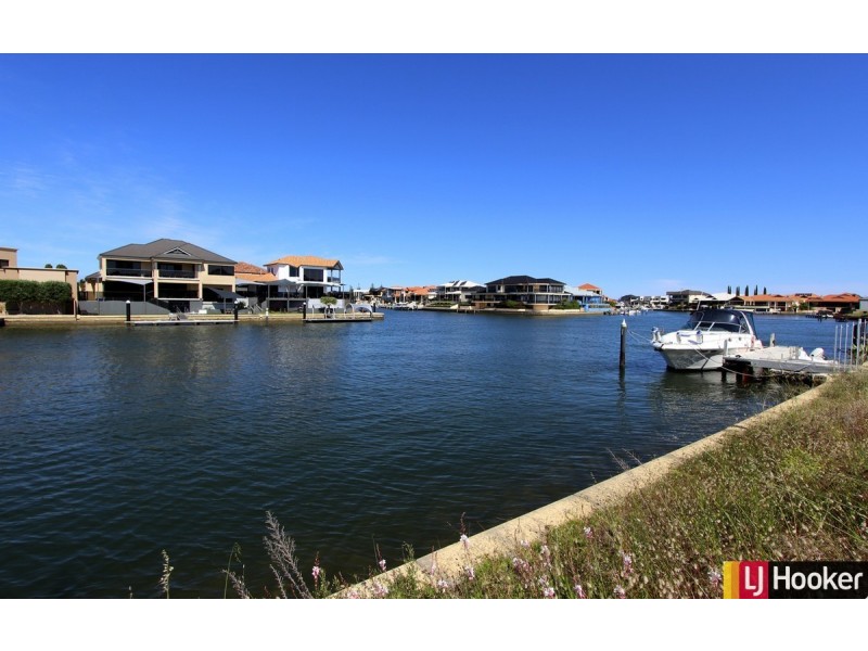 34 Santavea Mews, Halls Head WA 6210