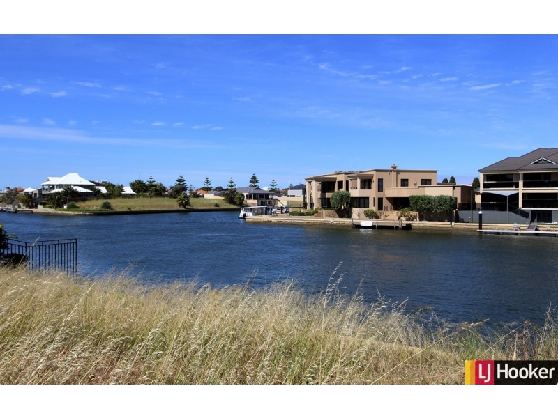 34 Santavea Mews, Halls Head WA 6210