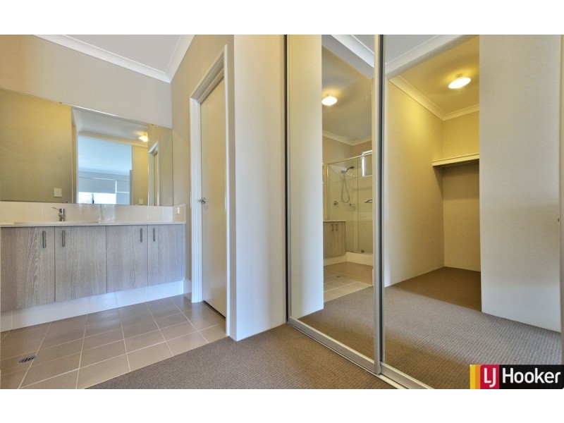 11 Warburton Trail, Lakelands WA 6180