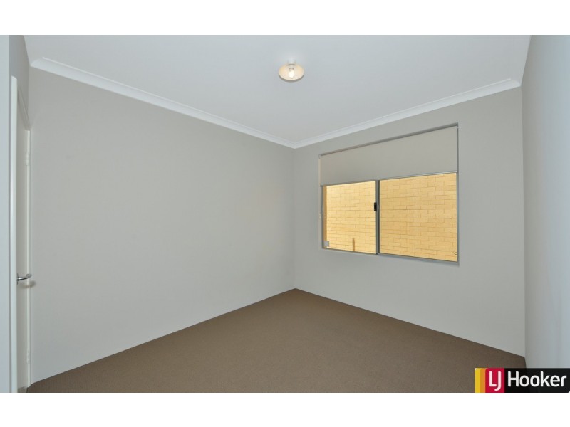 11 Warburton Trail, Lakelands WA 6180