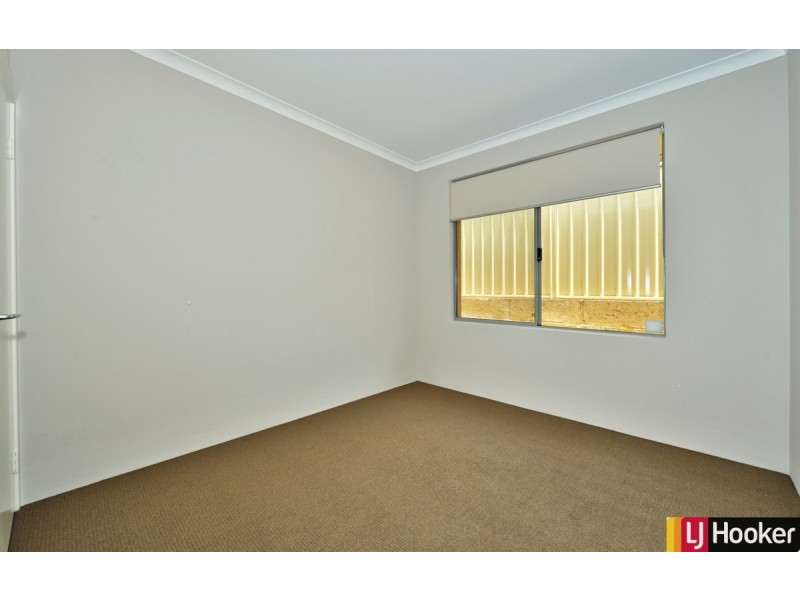 11 Warburton Trail, Lakelands WA 6180