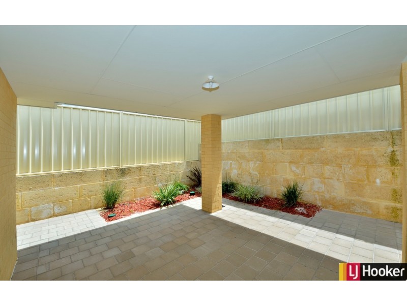 11 Warburton Trail, Lakelands WA 6180