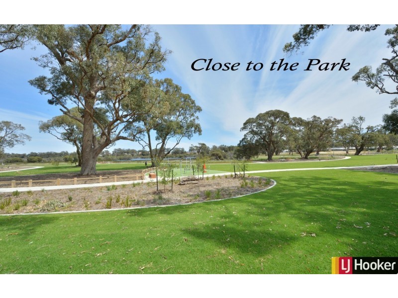 11 Warburton Trail, Lakelands WA 6180