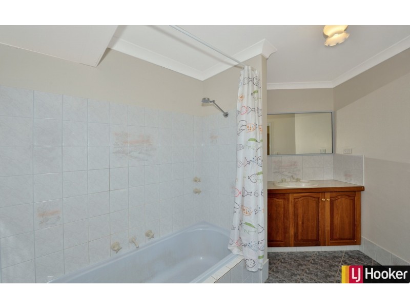 12 Monclair Court, Meadow Springs WA 6210