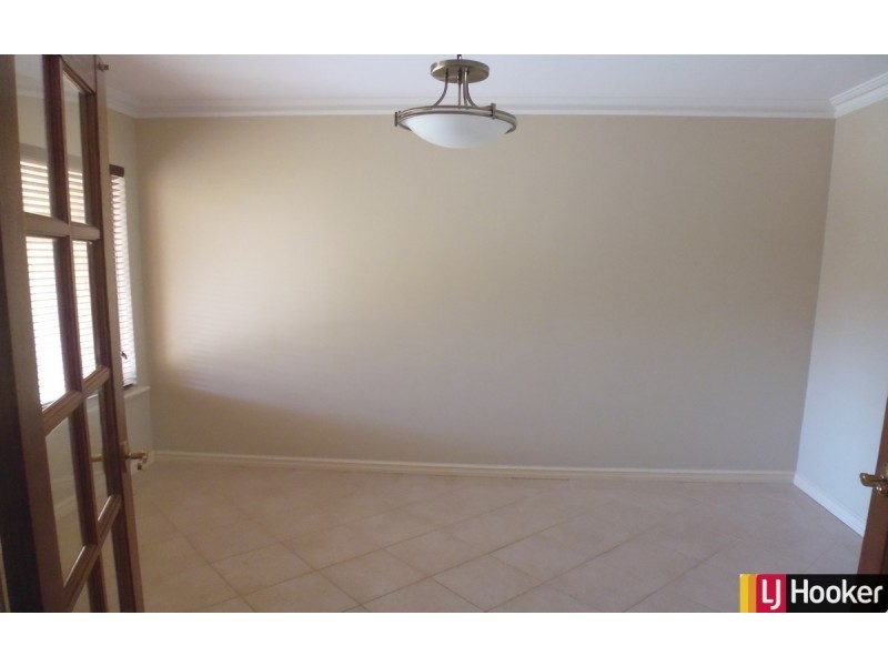 24 Montego Way, Halls Head WA 6210