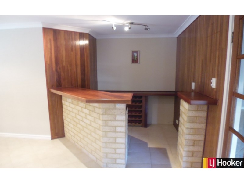 24 Montego Way, Halls Head WA 6210