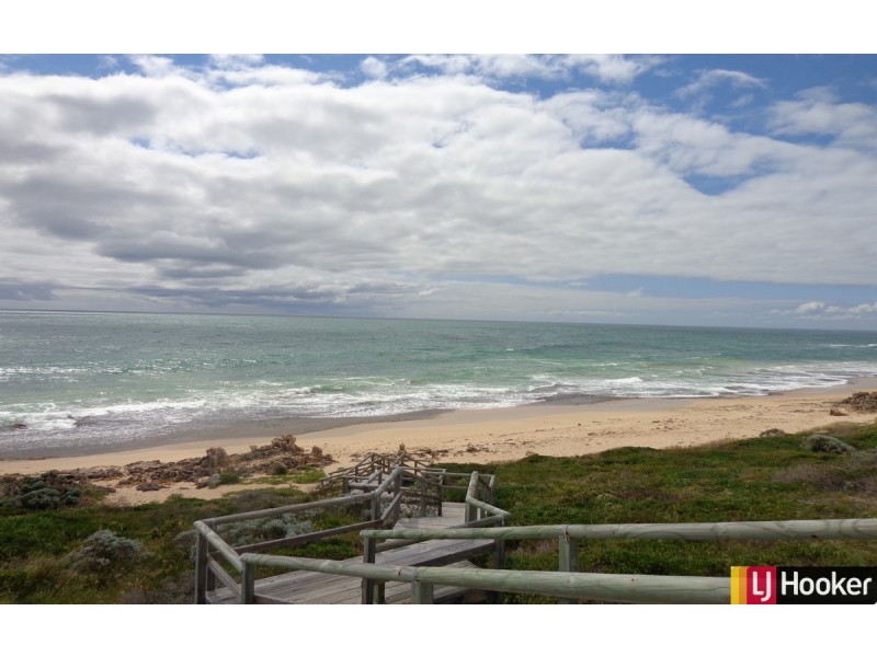 24 Montego Way, Halls Head WA 6210