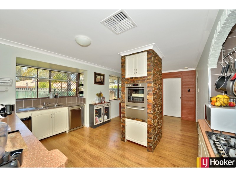 8 Penrith Street, Dudley Park WA 6210