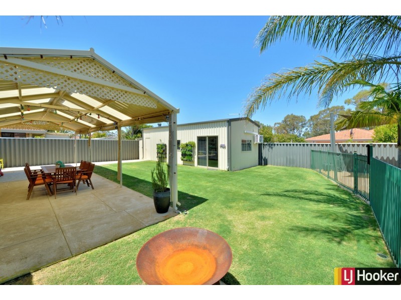 8 Penrith Street, Dudley Park WA 6210