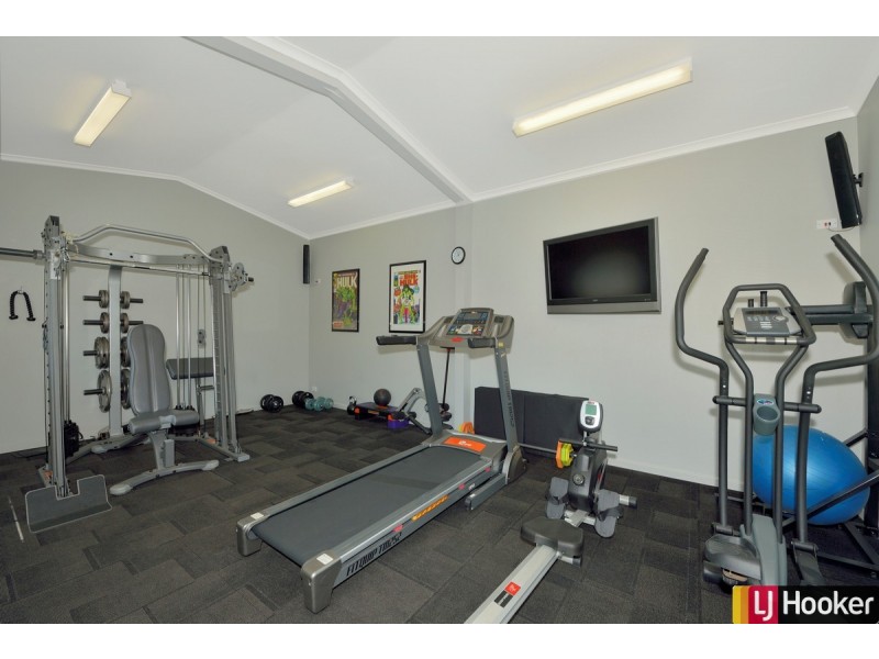 8 Penrith Street, Dudley Park WA 6210