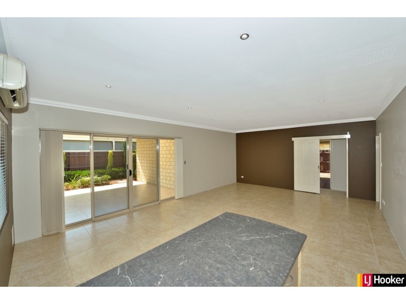 40 Chatsworth Drive, Erskine WA 6210